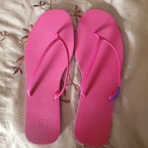 Rothy's Size 9 Flamingo Pink Flip Flops
